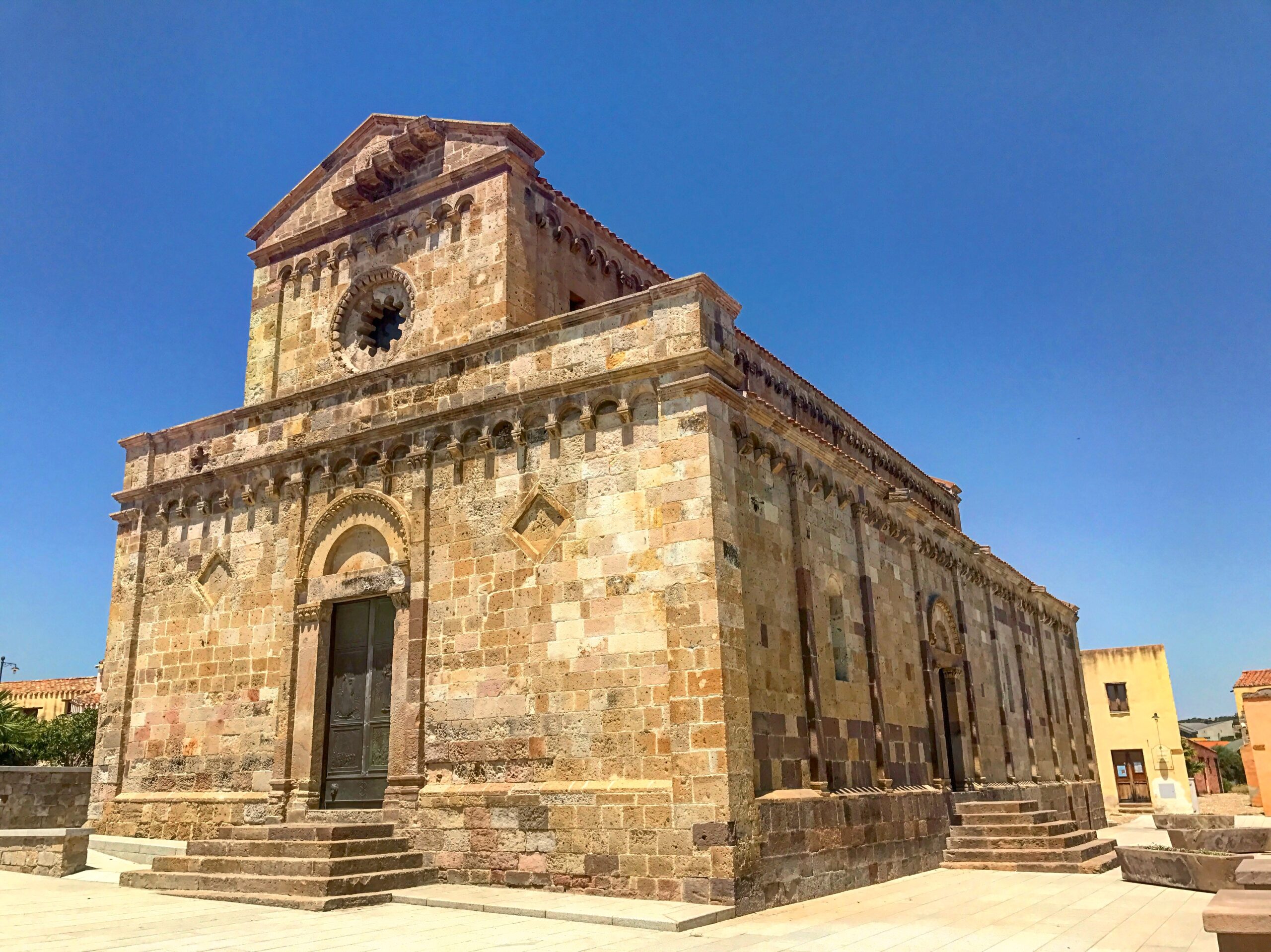 Tratalias Foto Chiesa Aggiornata